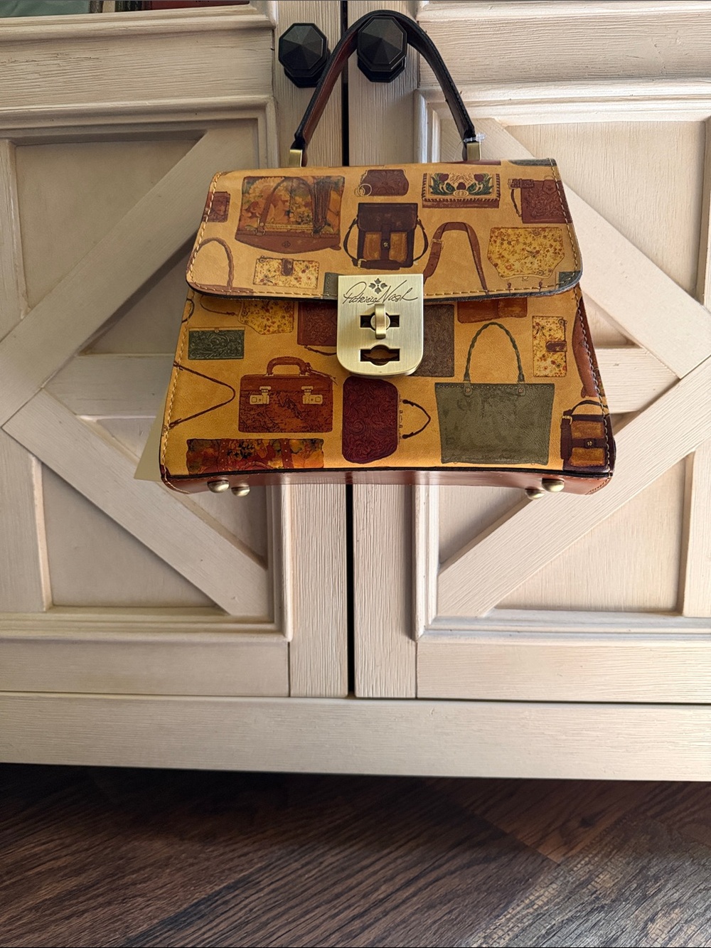 NWT PATRICIA NASH CHAUNY HANDBAG LEATHER ( Patscloset) - Picture 2 of 9
